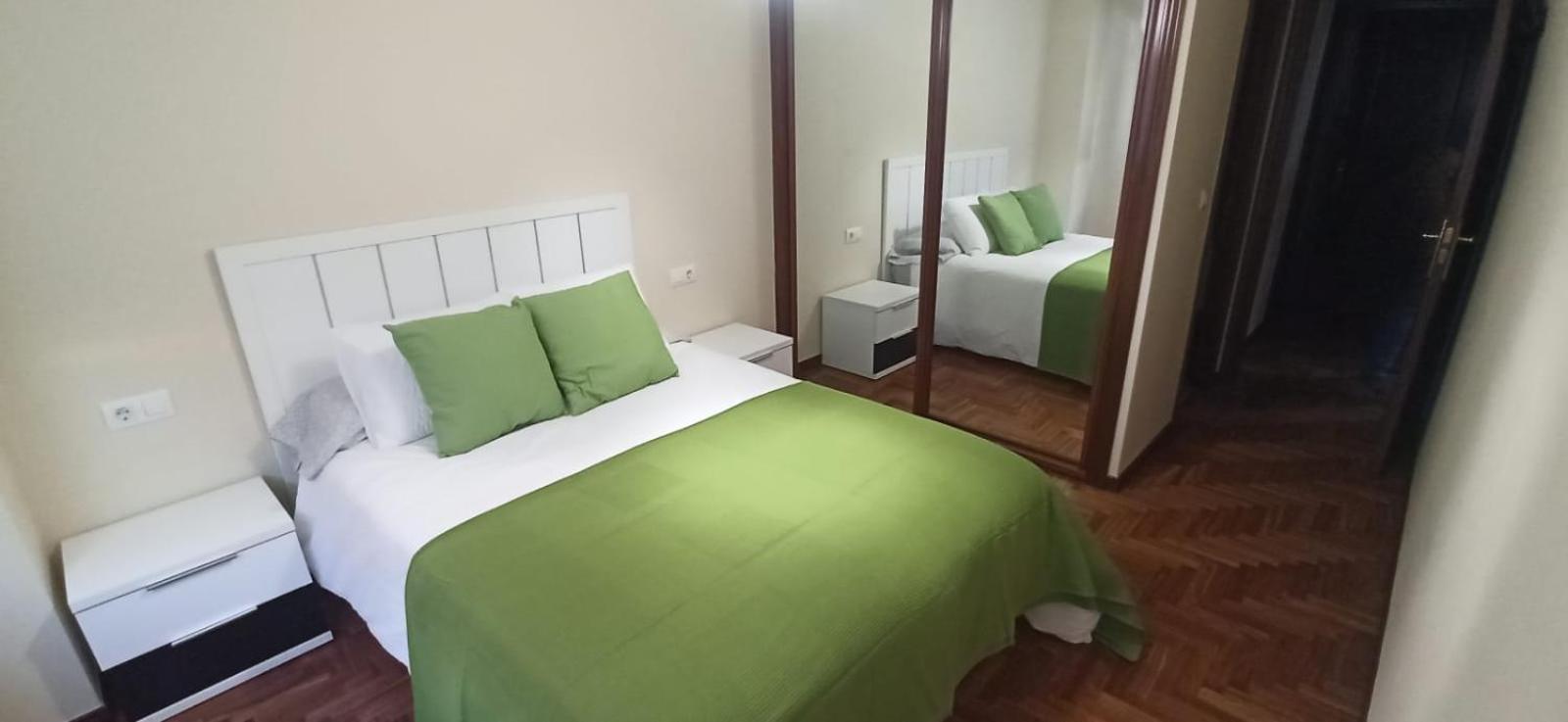 Apartament Azale *